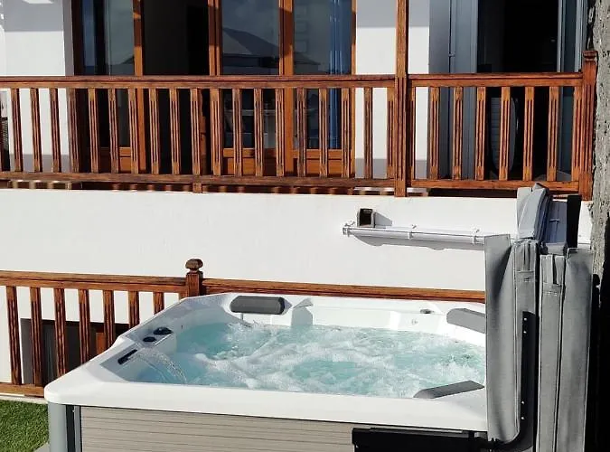 64, Vista Lobos, Private Heated Pool X Jacuzzi, ヴィラ