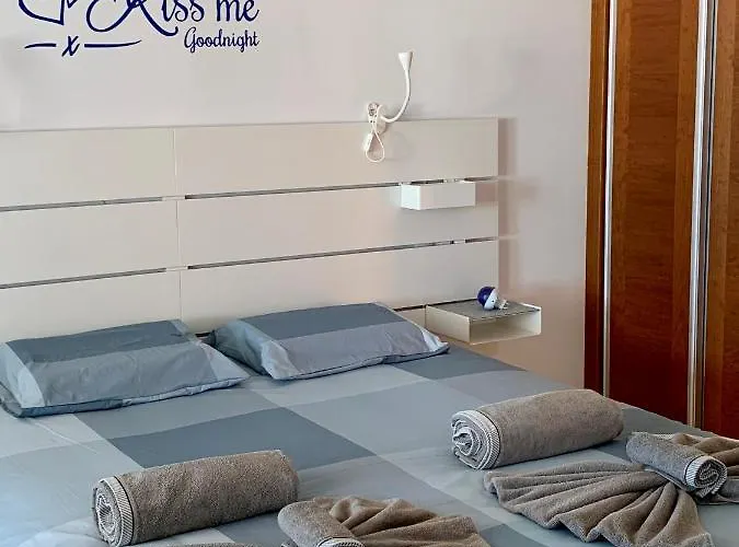 64, Vista Lobos, Private Heated Pool X Jacuzzi,