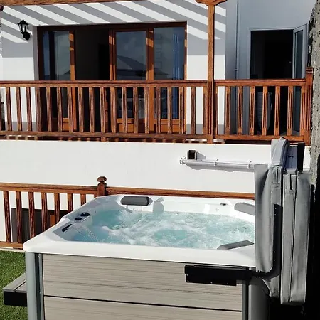 64, Vista Lobos, Private Heated Salt Pool X Hot Tub, Playa Blanca Villa