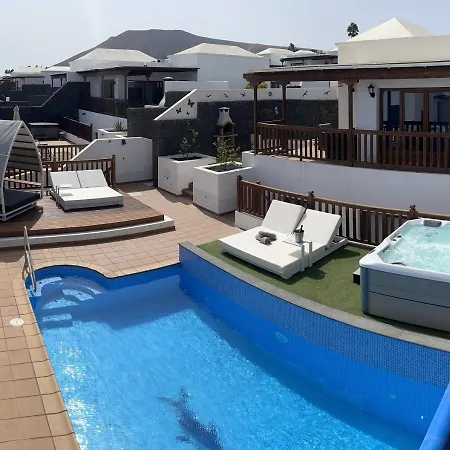 Villa 64, Vista Lobos, Private Heated Salt Pool X Hot Tub, Playa Blanca *