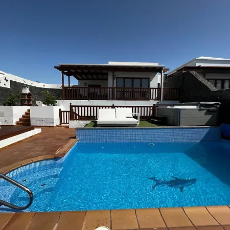 Villa 64, Vista Lobos, Private Heated Salt Pool X Hot Tub, Playa Blanca
